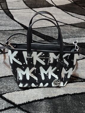 MICHAEL KORS NEW YORK CITY BLK & WHITE GRAFFITI LOGO PRINT XS MINI CROSSBODY BAG